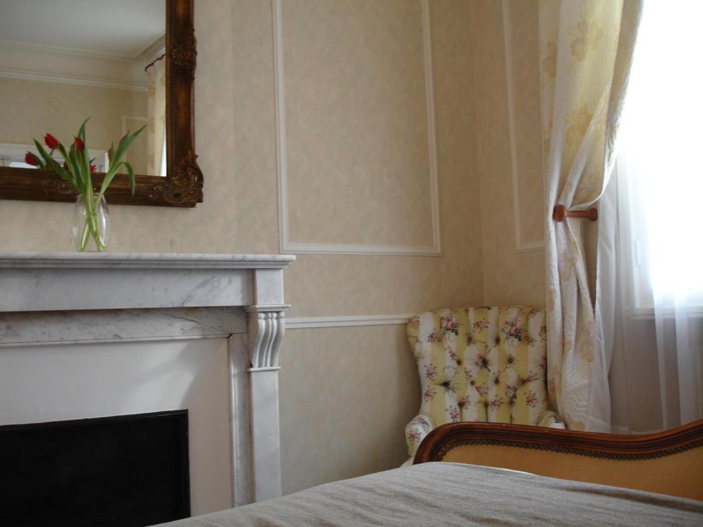 Chateau Beau Jardin Otel Gaillan-en-Médoc Oda fotoğraf